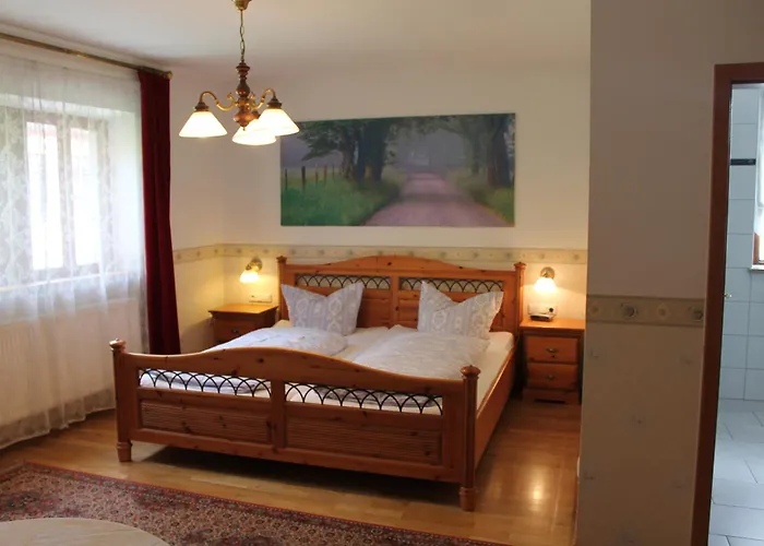 Kreuzerhof Hotel Garni
