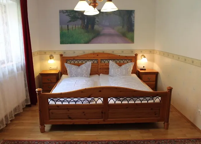 Kreuzerhof Hotel Garni